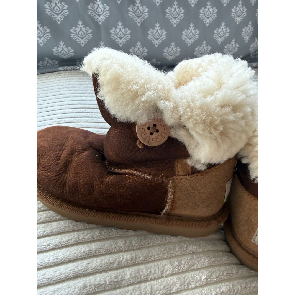 Kids Brown and Tan Boots UGG Girls Toddler Size 10 Fur Lined